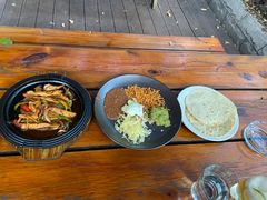 -Pistolera Mexican Cantina女枪手墨西哥餐厅(碧云路店)