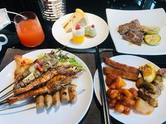 -唐拉雅秀酒店-西锦汇空中BBQ·思创餐厅