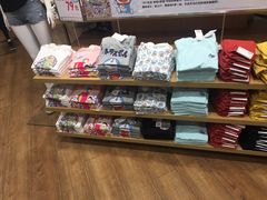 -优衣库(上海虹口龙之梦店)
