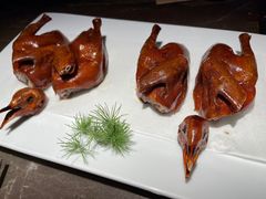 脆皮乳鸽-新荣记(BFC外滩金融中心店)