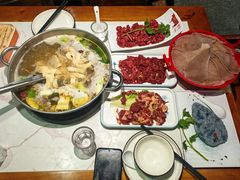 -乡土黄·鲜牛肉火锅·小龙虾(兴业街店)