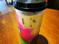 轻甜香草风味奶油冷萃冰咖啡-星巴克臻选(北京蓝色港湾RO店)