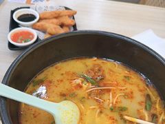 -花馬肆.云南过桥米线(汉神购物广场现场熬汤店)