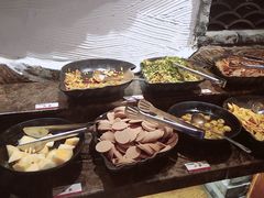 -老牌坊云南鱼豆花火锅(爱建店)