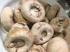 口蘑-马路牙子地桌烤肉(工体店)