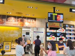 -麦当劳(深圳北站B2检票口楼上)