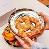 上海超火的面包店揭秘：不雷的面包，美味与创意的完美结合！