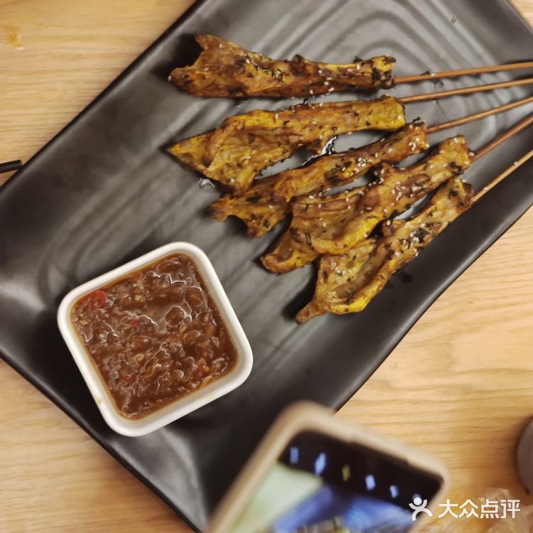 烤鱼+精酿 今晚不想睡[吐]