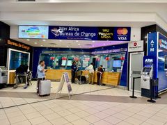 -奥利弗·雷金纳德·坦博国际机场