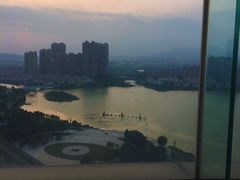 -荣誉国际酒店-云顶旋转餐厅