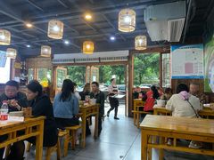 大堂-饭饱香土碗菜(新科店)
