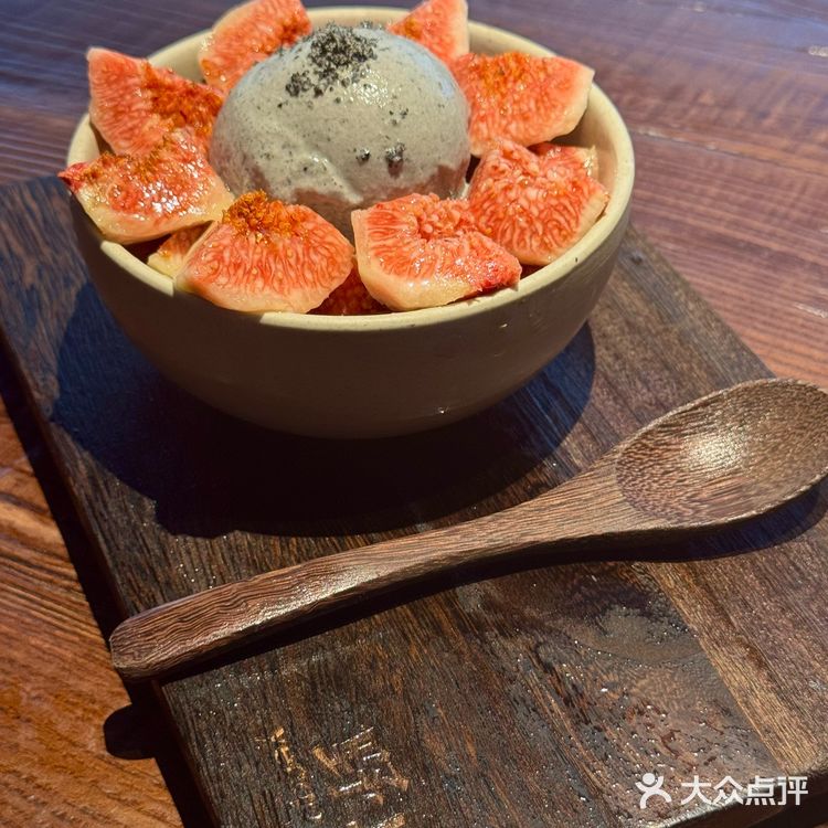 昆明｜野果的新品黑芝麻冰淇淋真的绝了！