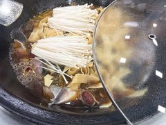 -屯老二农家铁锅炖·行业领军者(梅江店)