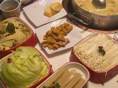-洪氏嗨捞·猪肚鸡火锅(阳光天地店)