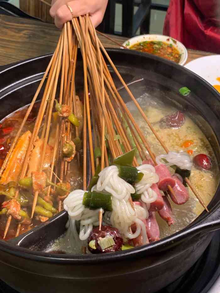 四川乐山大佛麻辣涮串延吉店