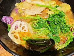 -万记麻辣烫国展总店