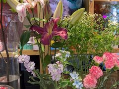 -谷莠子花艺·气球派对·绿植造景·花艺沙龙(金光华广场店)
