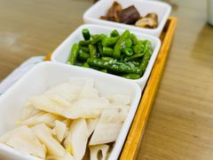 -鲁南仔·滕州炒鸡(经三路店)
