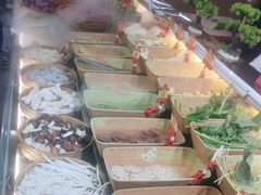 -四囍码头海鲜烧烤自助火锅(外滩南京东路悦荟广场店)