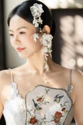 -雪中彩影婚纱摄影·微光艺术中心