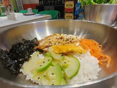 -山野的朋友露营炭火烤肉