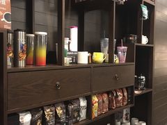 零售区-星巴克(南宁民歌湖店)