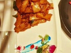 紫苏肉碎炒杏鲍菇-若蘭慈·无国界素食料理(欢乐海岸店)
