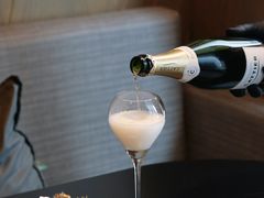 -斯普汇生蚝牛排馆(中骏世界城店)