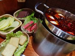 -独食火锅·半米屋台(直营总店)