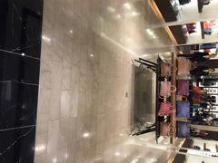 DFS环球免税店(新太阳广场店)-DFS迪斐世(香港广东道店)