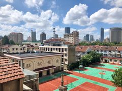 -上海市位育初级中学