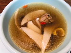 -有红鸡毛店·川菜(建设路店)