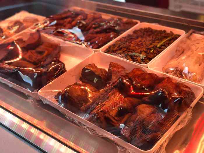 净香园鲜卤熟食(南全福街店)-"净香园扒鸡,挺实惠的一款扒鸡.