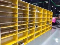-嘿哟动霸CHUA·新潮玩运动娱乐中心·蹦床滑冰团建乐园