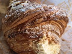 泡芙羊角-OUR Bakery(三里屯太古里店)