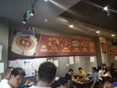 大堂-范贤光鸡公煲(平乐园总店)
