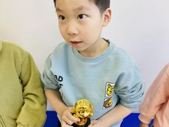 -猴有戏教育戏剧·音乐剧·主持口才·演讲朗诵辩论(环球港华师大校区)
