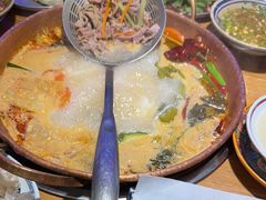 -洱火云南酸菜牛肉火锅(石景山当代商城店)