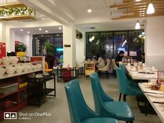 大堂-张大师鸭爪爪特色干锅(南湖店)