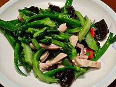 芥辣芥兰云耳炒猪肚-山水茶艺馆·点心粤菜·30年老字号