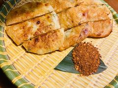 漫步丽江洋芋粑粑-雀舞云南菜(天津天河城购物中心店)