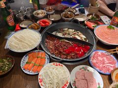 -萍姐火锅·公路夜市(武汉首店)