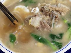 -邱芳粉店(迎宾大道旗舰店)
