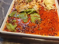 -有红鸡毛店·川菜(建设路店)