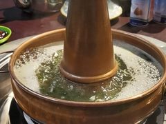 -洞庭洲·防空洞火锅·烧烤·铜锅涮肉(新百广场店)