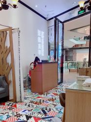 -进巍美甲美睫店