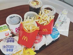 -麦当劳(展览路店)