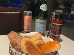 -Wolfgang’s Steakhouse 沃夫冈牛排馆(上海白玉兰广场店)
