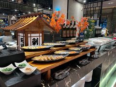 -广州万富希尔顿酒店·感趣自助餐厅·金秋蟹宴生蚝海鲜刺身