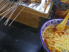 -东大桥小国抻面烧烤(长通路店)